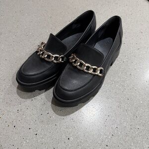 Open Edit Chunky Loafer with Silver Chain Size 8.5 Black